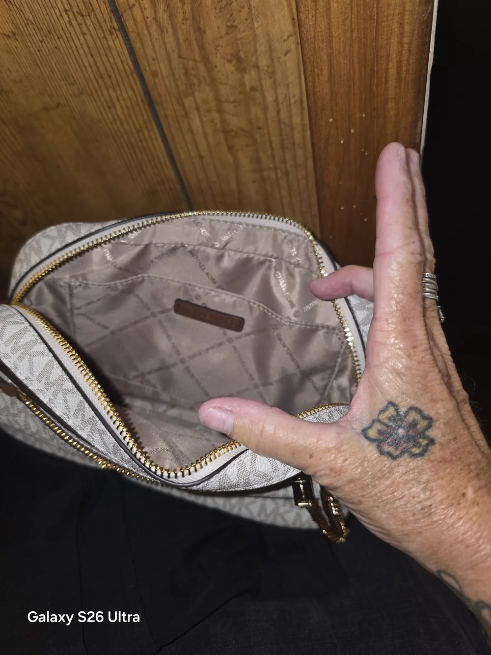 Michael Kors Vanilla Jet Set Travel Crossbody Bag